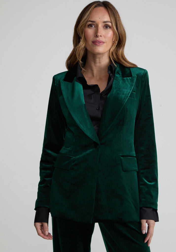 Sienna Tailored Velvet Blazer In Green Sienna Tailored Velvet Blazer In Green