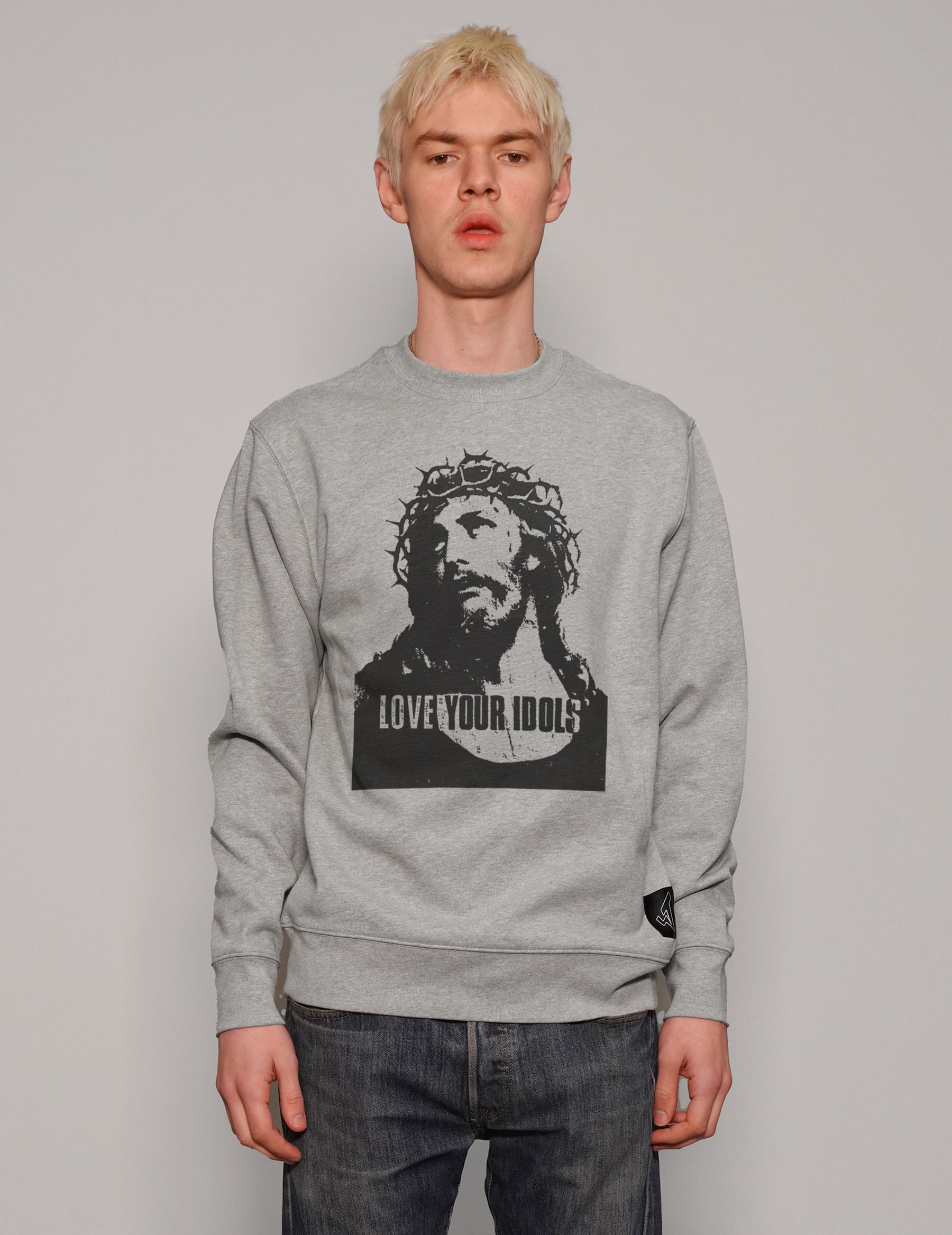 “Love Your Idols” Sweatshirt in Grey “Love Your Idols” Sweatshirt in Grey