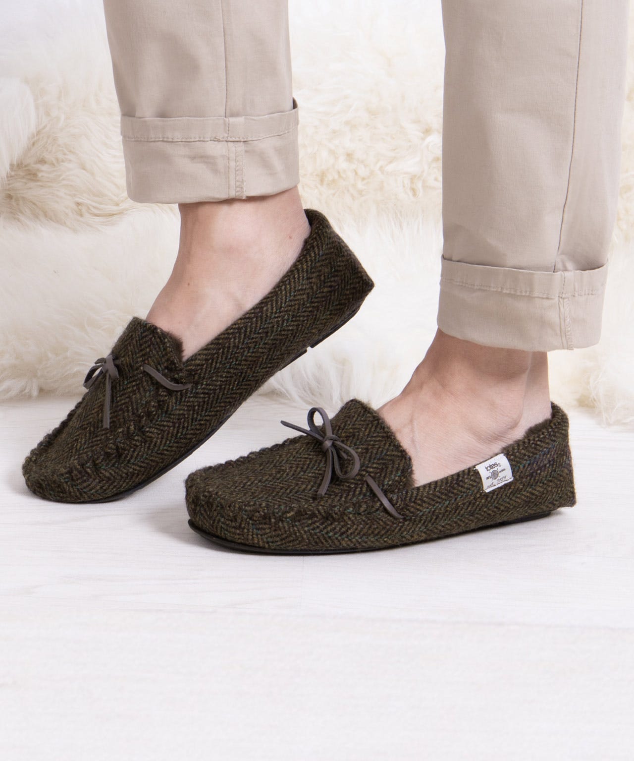 Damart Totes Mens Woven Wool Mix Moccasin Slippers Damart Totes Mens Woven Wool Mix Moccasin Slippers