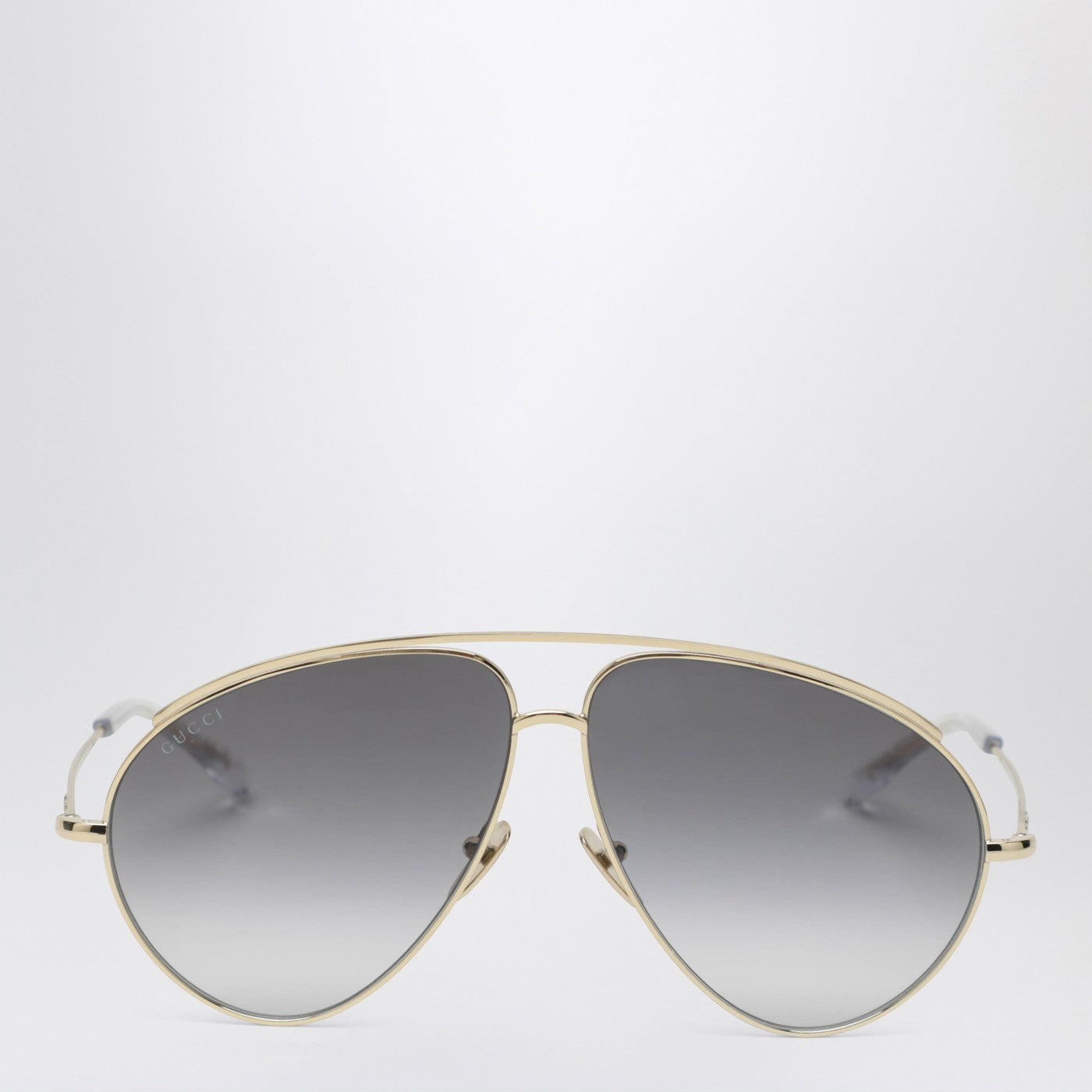 Gold metal Aviator sunglasses