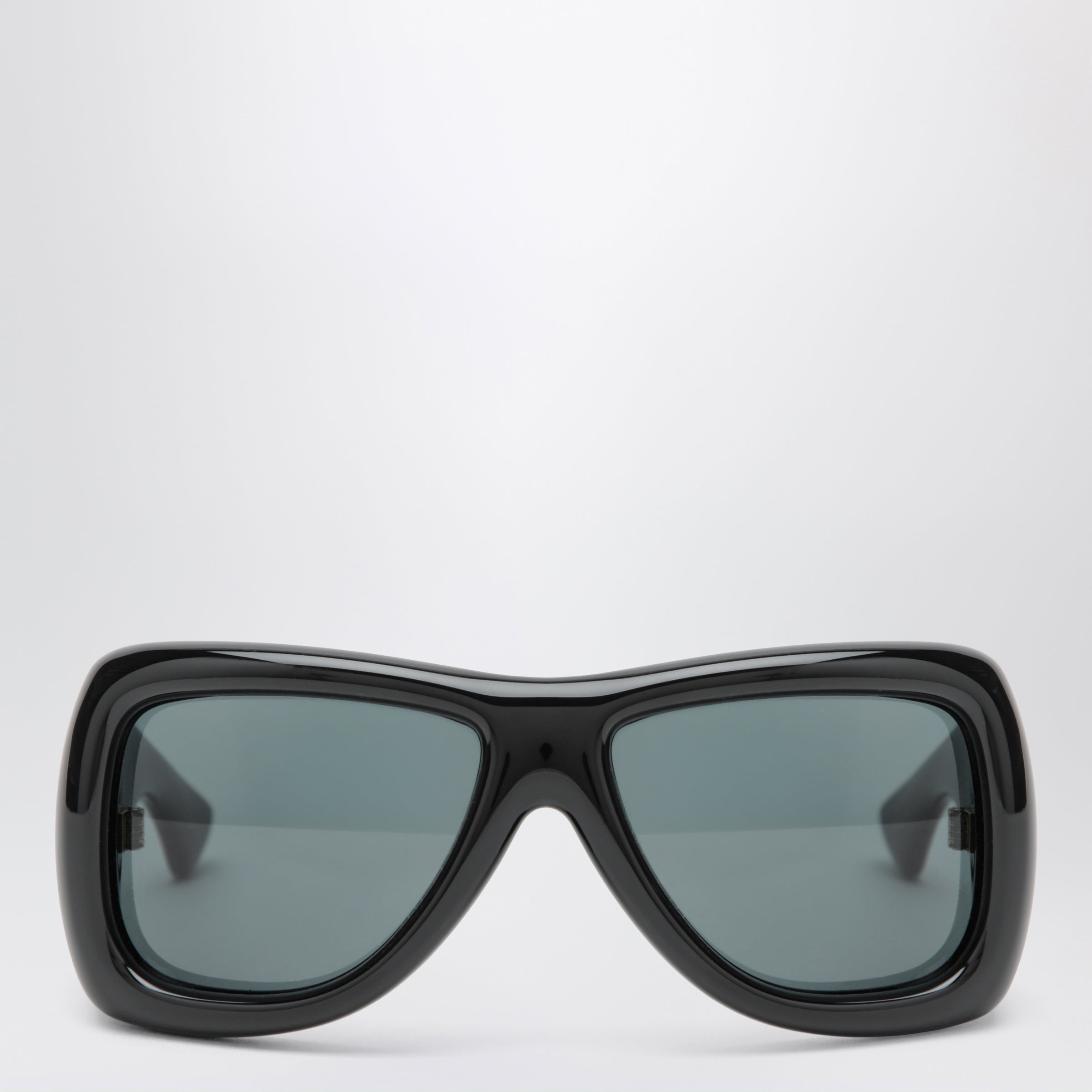 SL Howl oversized sunglasses in black SL Howl oversized sunglasses in black