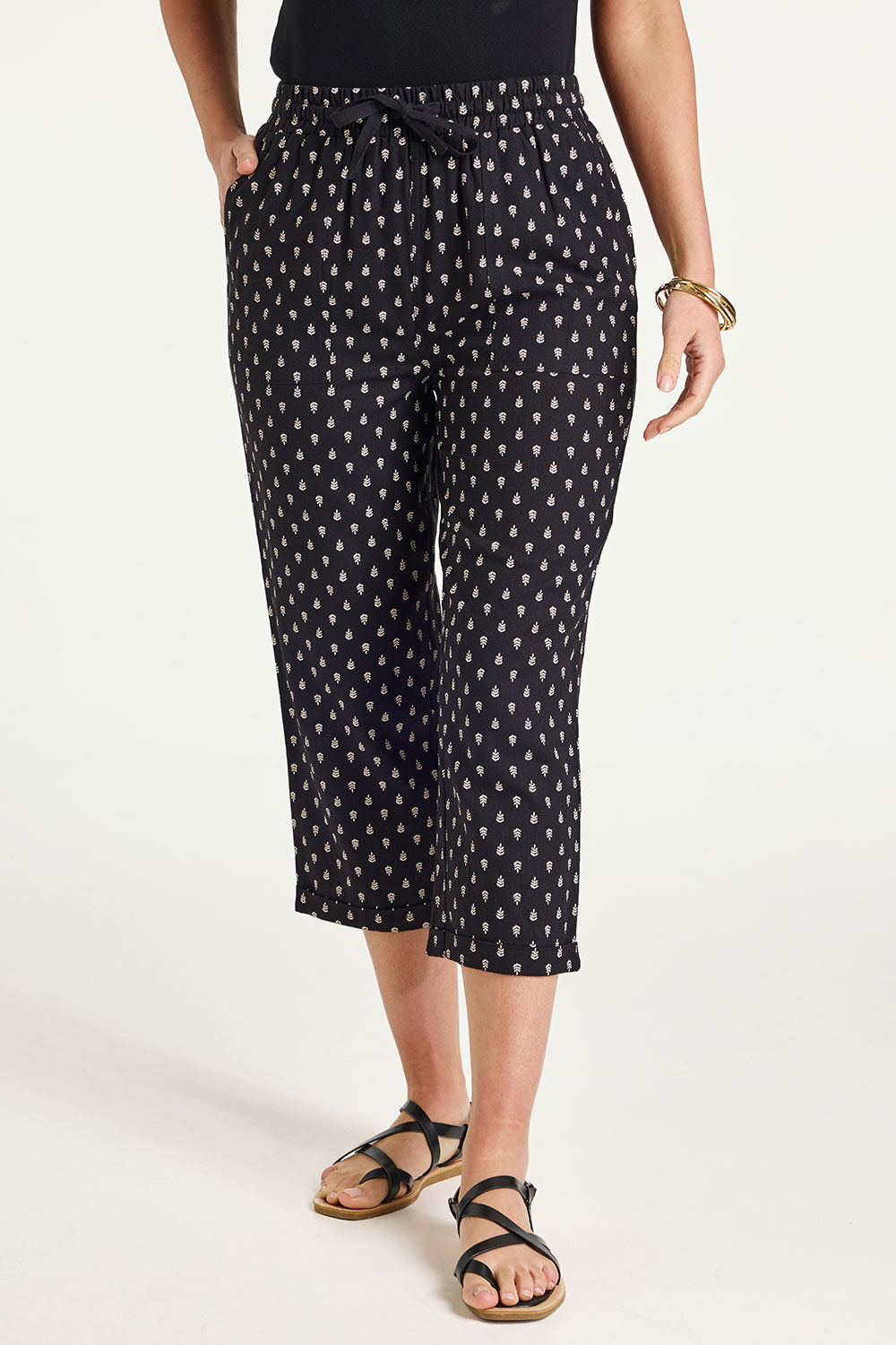 Bonmarche Black Foulard Leaf Print Cropped Linen Trousers, Size: