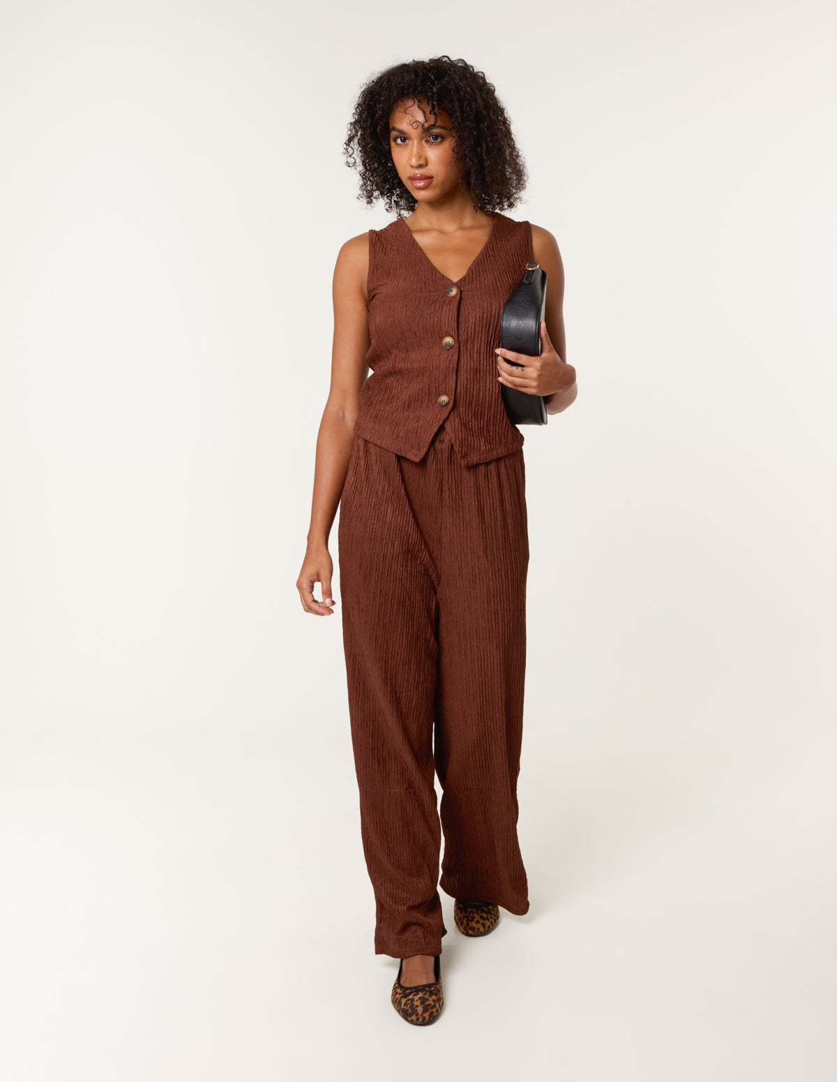 Crinkle Elasticated Waist Wide Leg Trousers – S CHOCOLATE