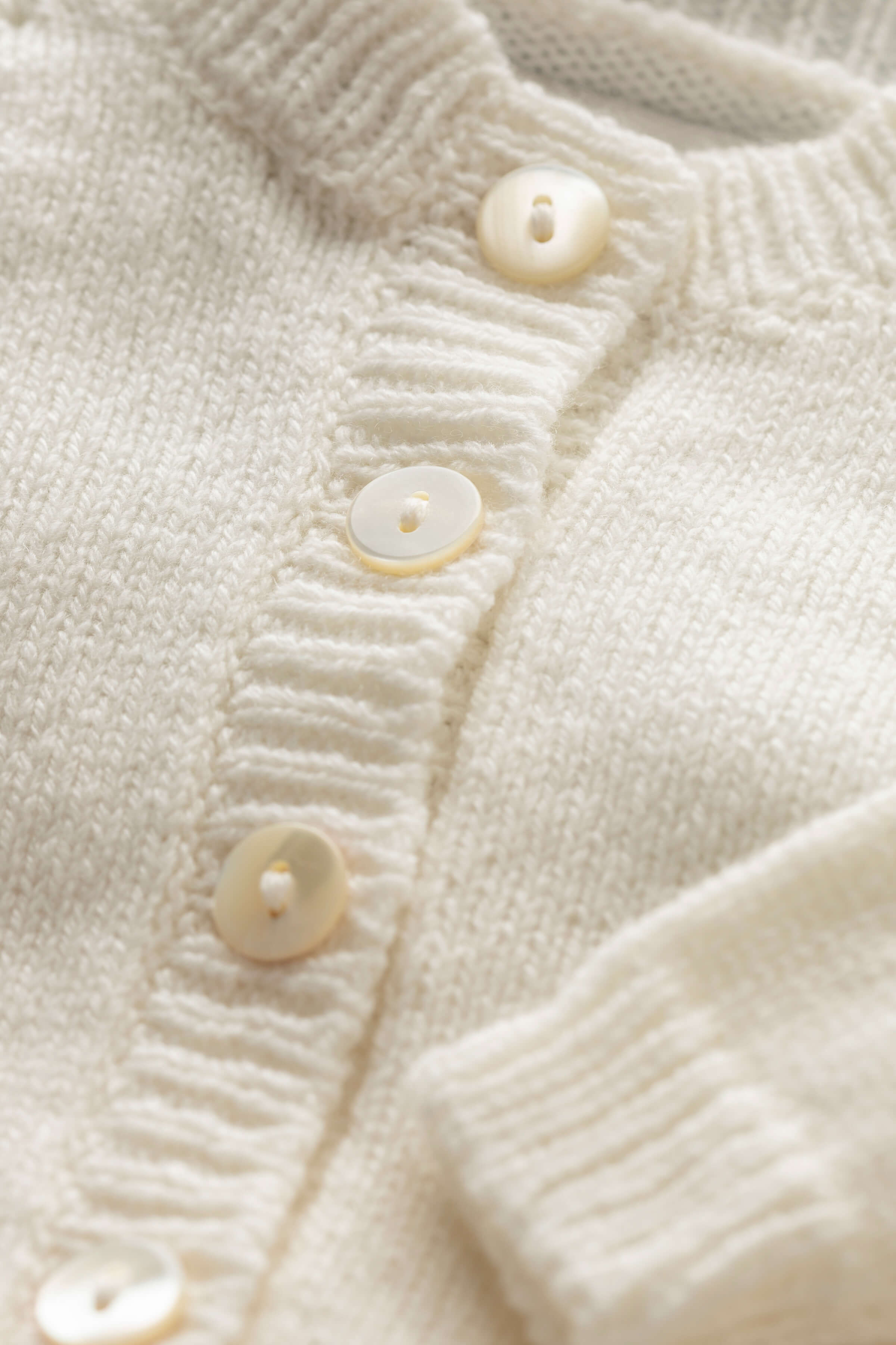 White Cashmere Baby Cardigan – – Mths White Cashmere Baby Cardigan – – Mths