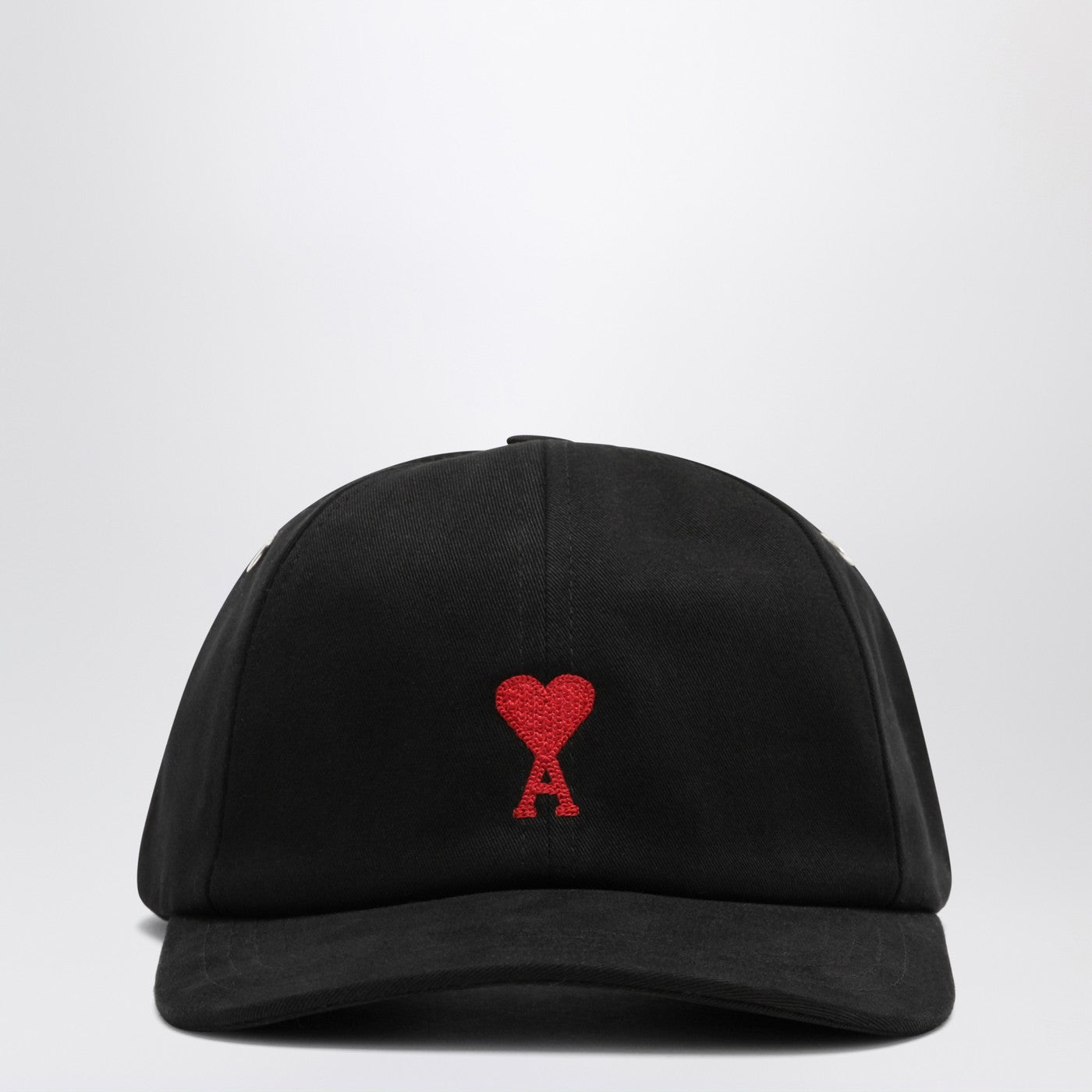 Black baseball cap with logo
