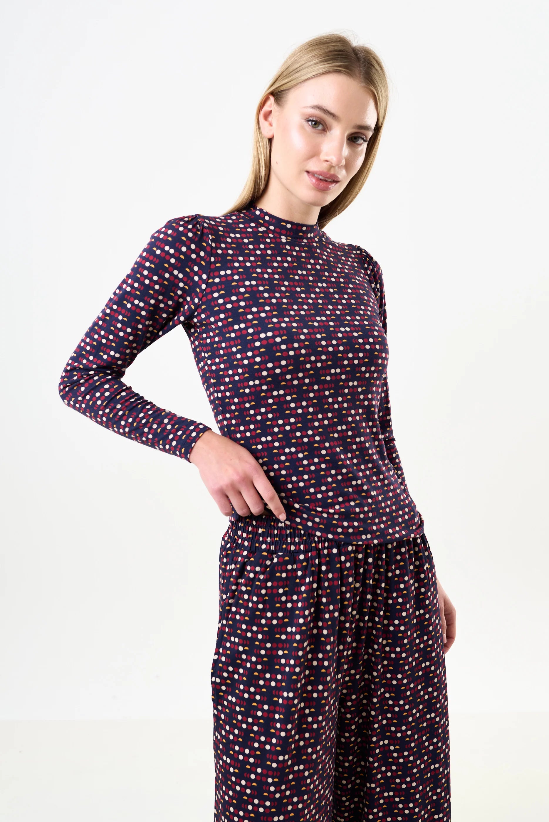 Gilly Retro Dots Print Long Sleeve Top – RedNavy