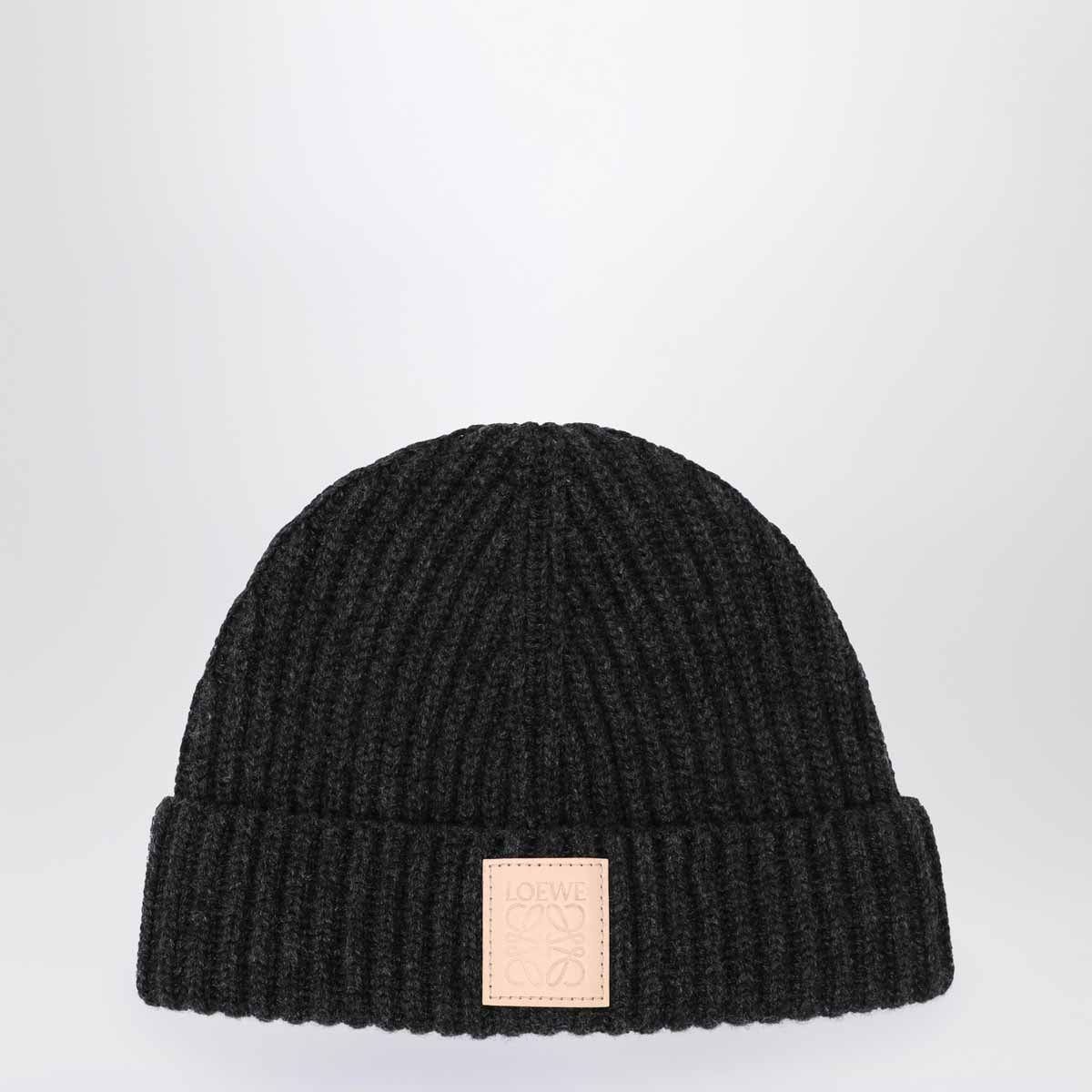 Black ribbed cashmere beanie