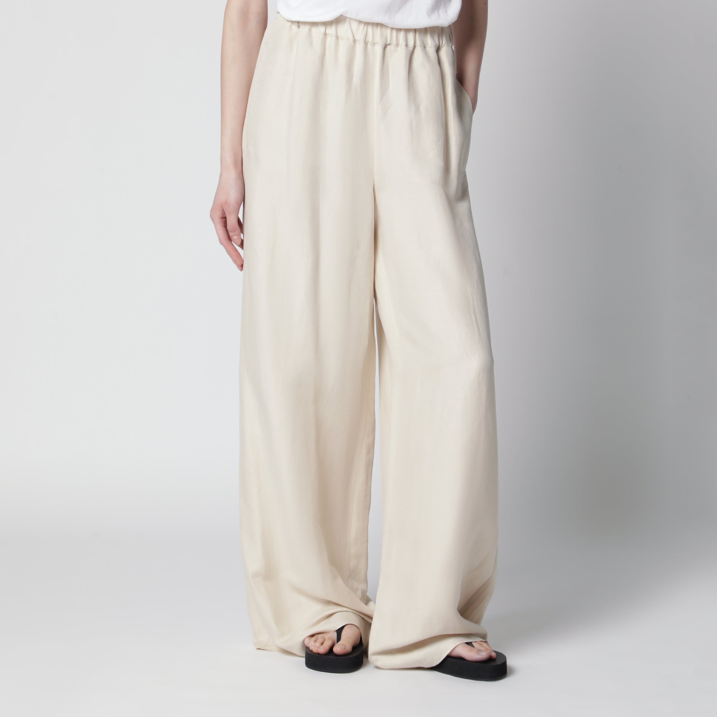 Wide-leg linen and silk twill trousers in beige Wide-leg linen and silk twill trousers in beige