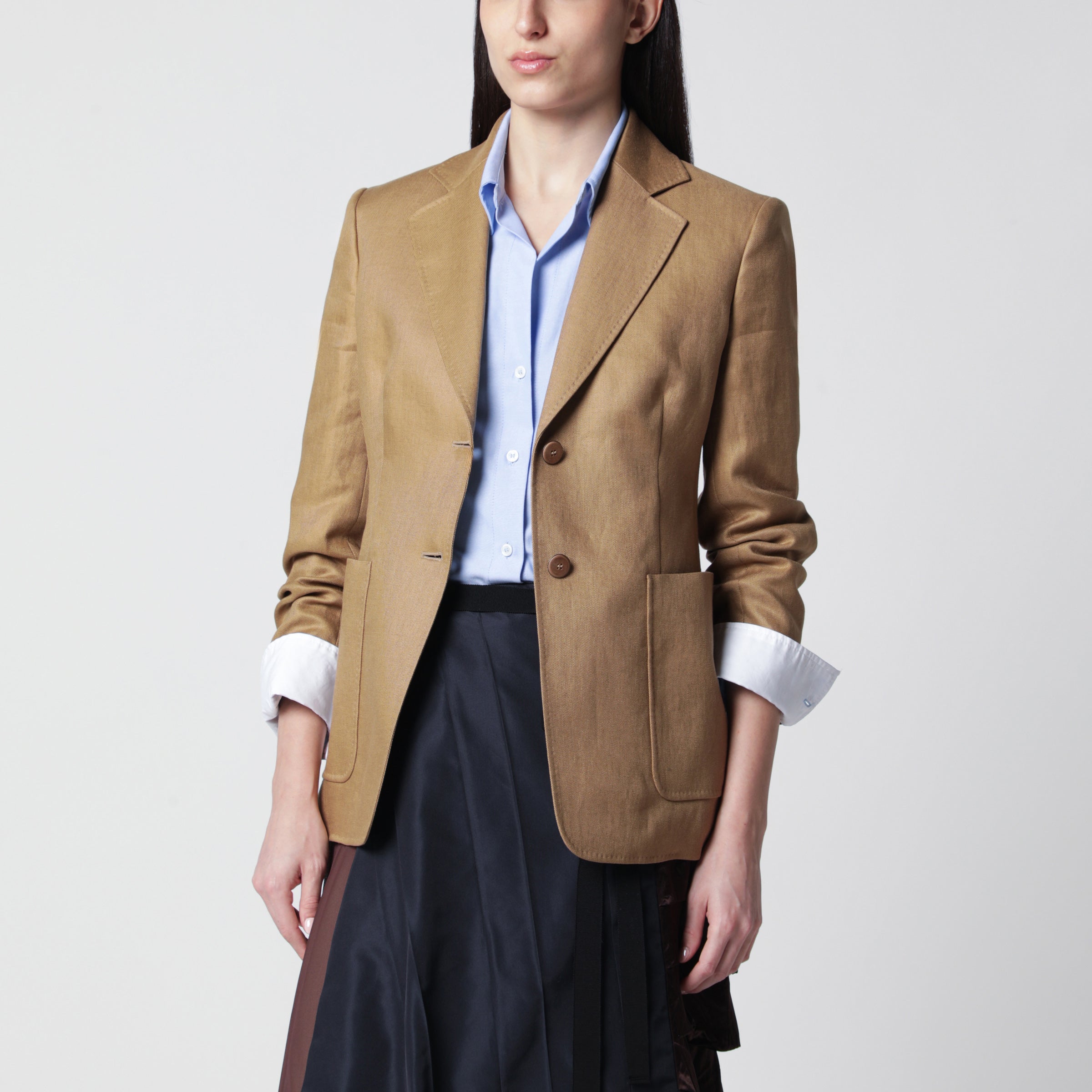 Semi-fitted single-breasted blazer in beige linen