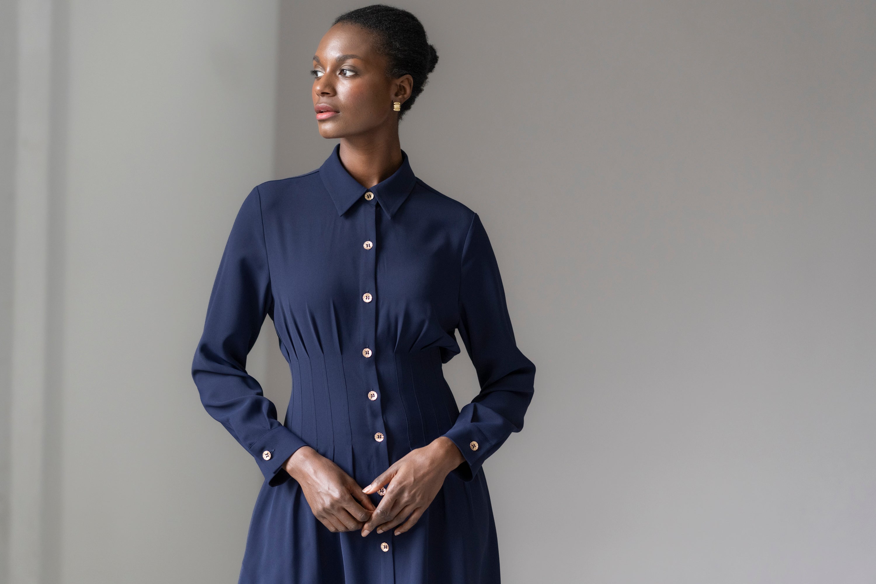 Cara Hourglass Fit Waist Defining Midi Shirt Dress In Navy Crepe