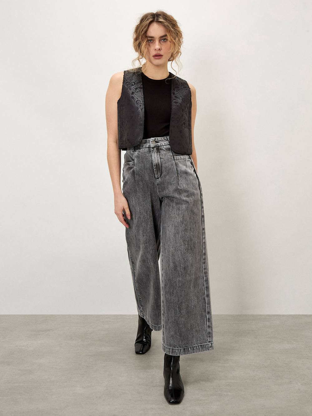 Apricot Ella Wide Leg Cropped Jeans In Grey