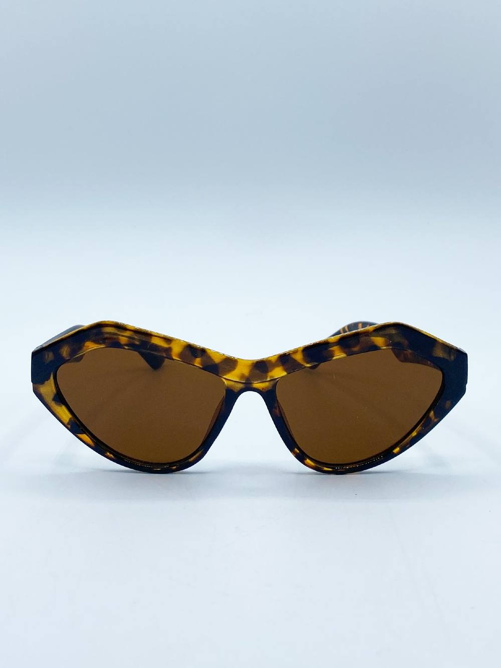 Svnx Angular Sunglasses In Tortoiseshell In Brown Svnx Angular Sunglasses In Tortoiseshell In Brown