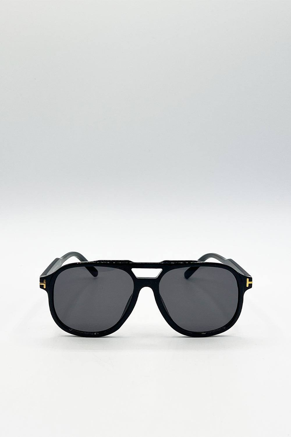 Svnx Oversized Navigator Sunglasses In Black