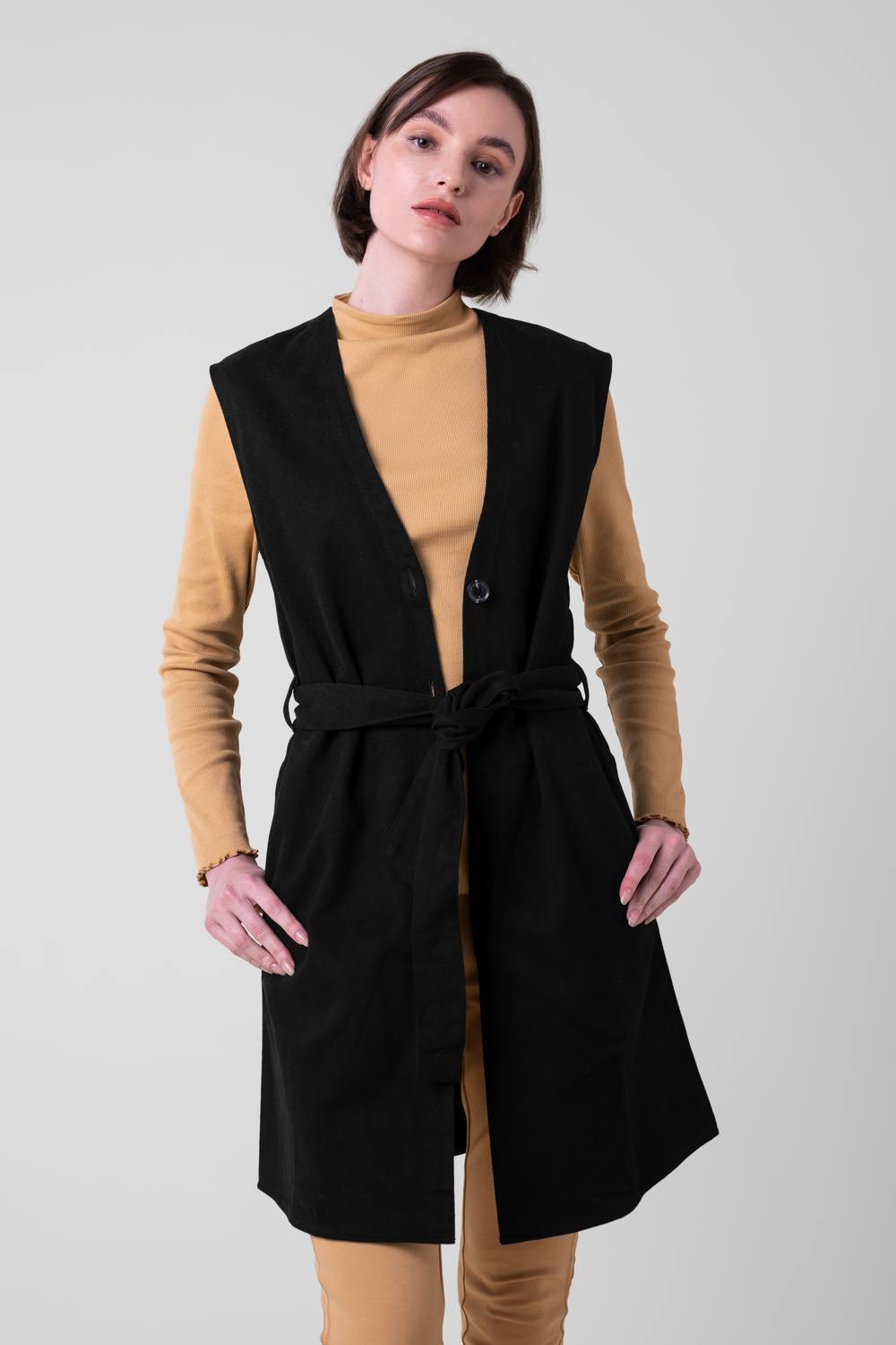 Enorsia Coloured Denim Sleeveless Jacket In Black Enorsia Coloured Denim Sleeveless Jacket In Black
