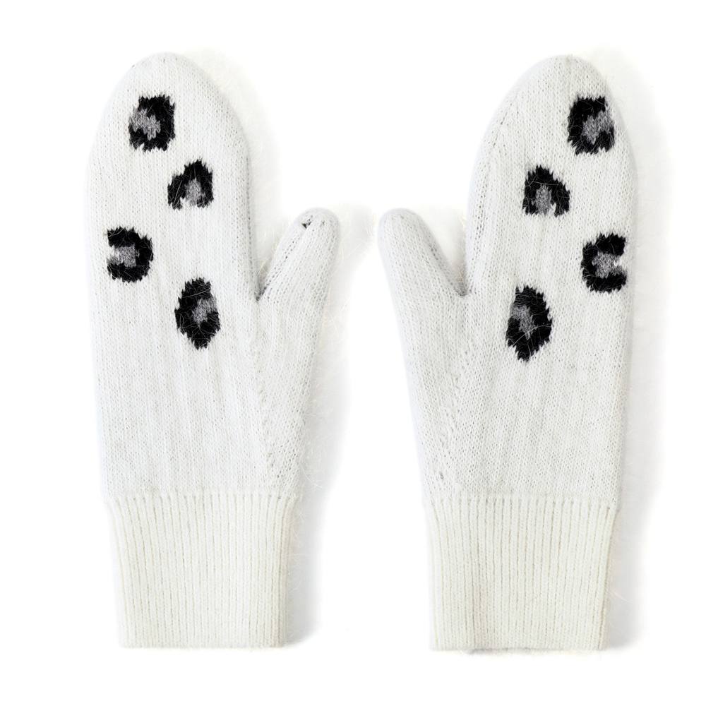 Peach Accessories Cosy Leopard Paws Winter Gloves In White