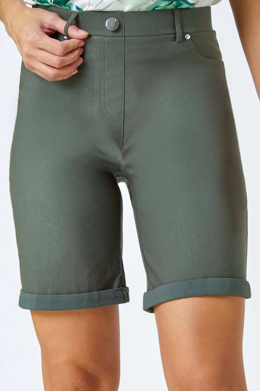 Roman Elastic Waist Turn Up Stretch Shorts In Green Roman Elastic Waist Turn Up Stretch Shorts In Green