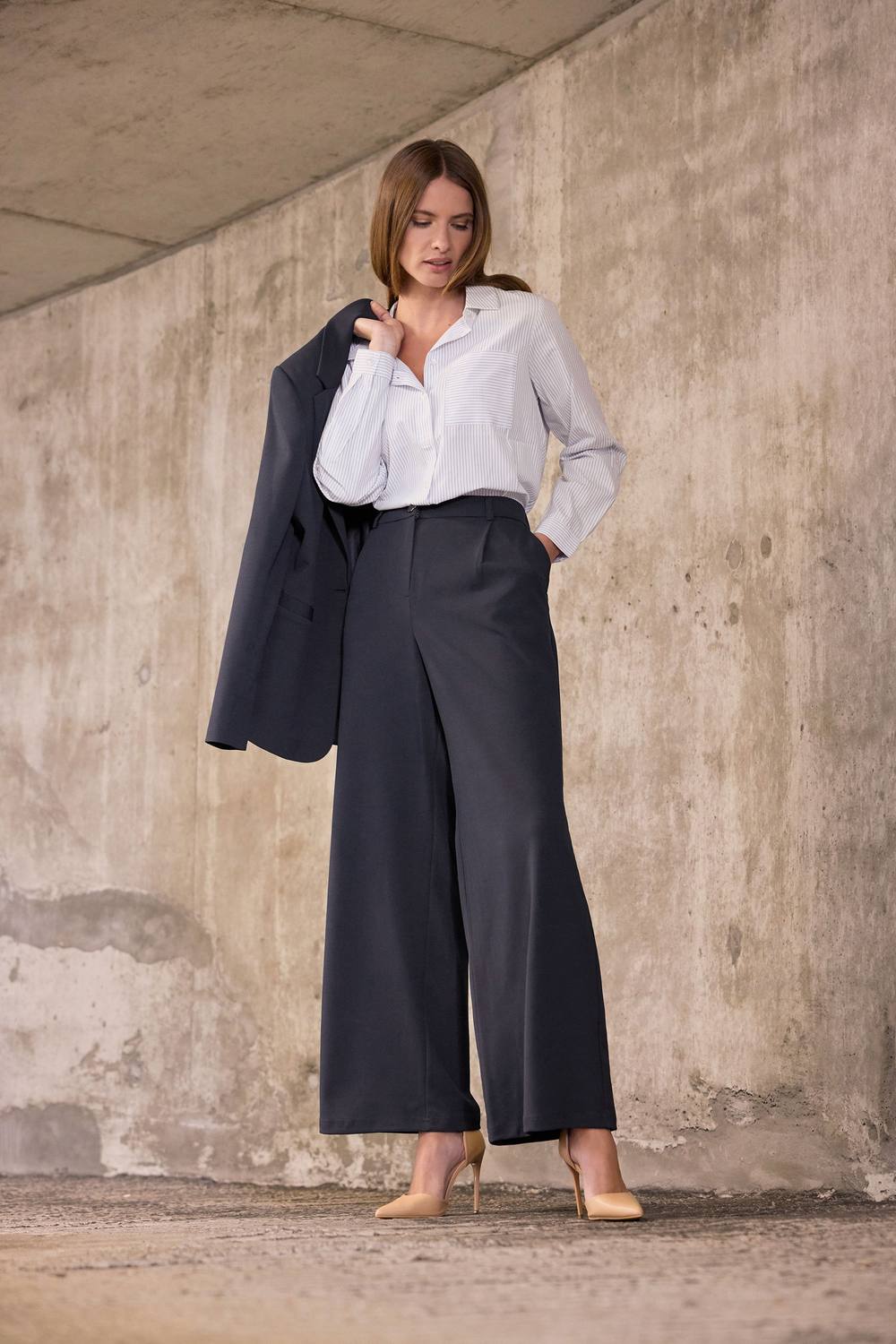 M&co Scuba Wide Leg Trousers In Dark Navy M&co Scuba Wide Leg Trousers In Dark Navy