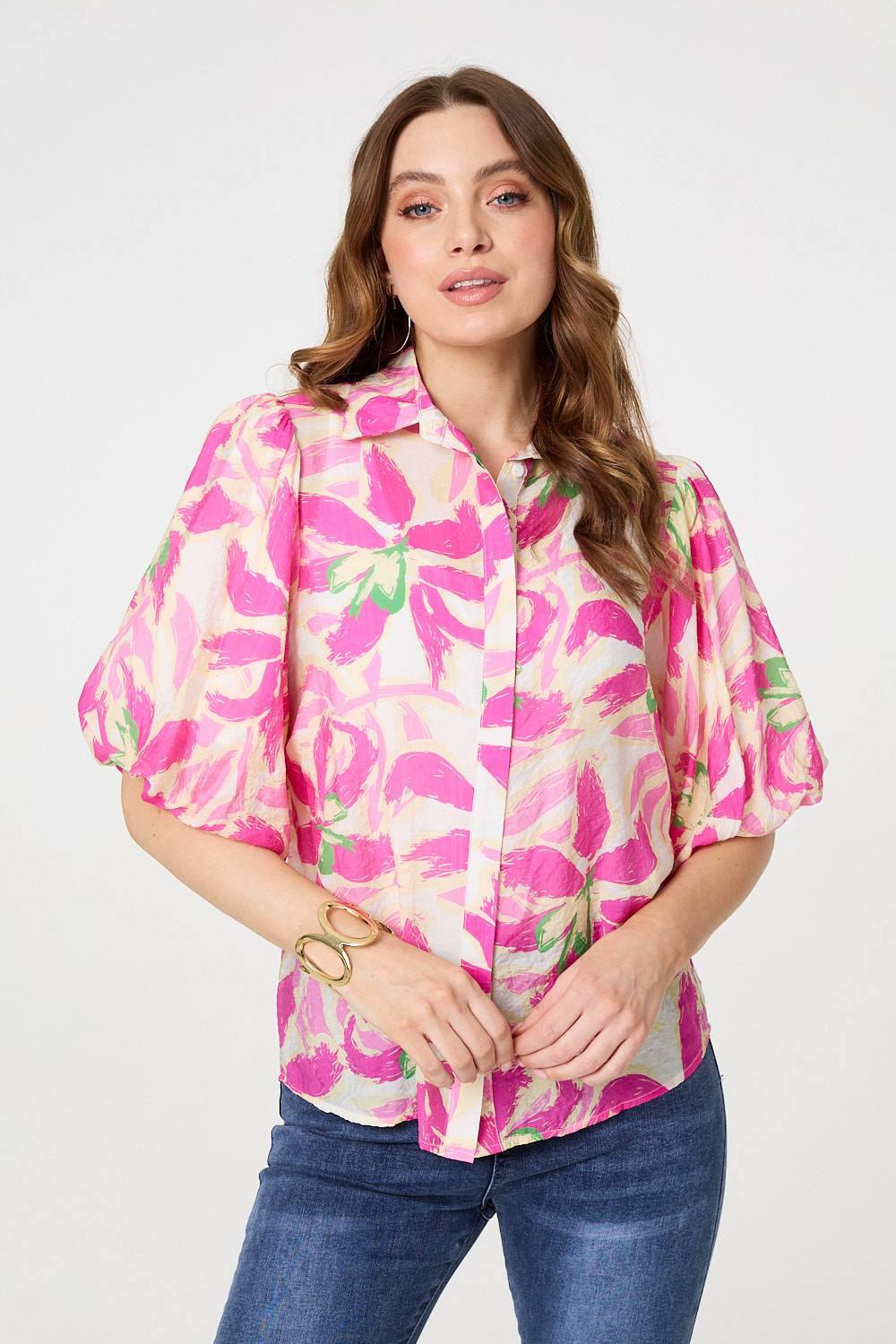 Izabel London Floral Puff Sleeve Collared Shirt In Pink