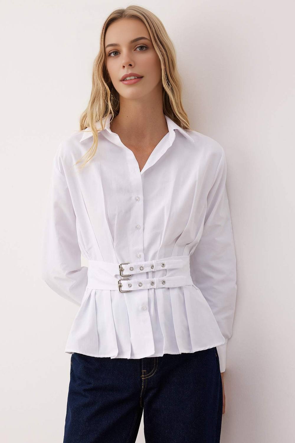 Wovcor Pleated Fitted Shirt With Belt Detail In White