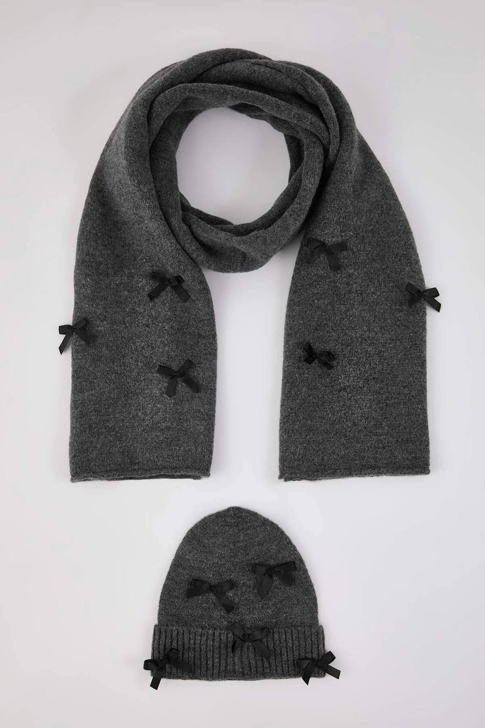 Wovcor Ribbon Bow Detail Knit Scarf And Beanie Set In Dark Grey