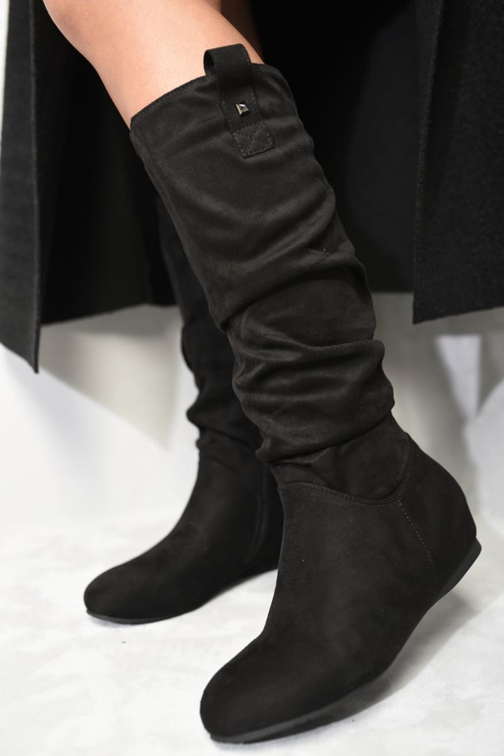 Slouchy Zip Detail Knee High Boots – Black Slouchy Zip Detail Knee High Boots – Black