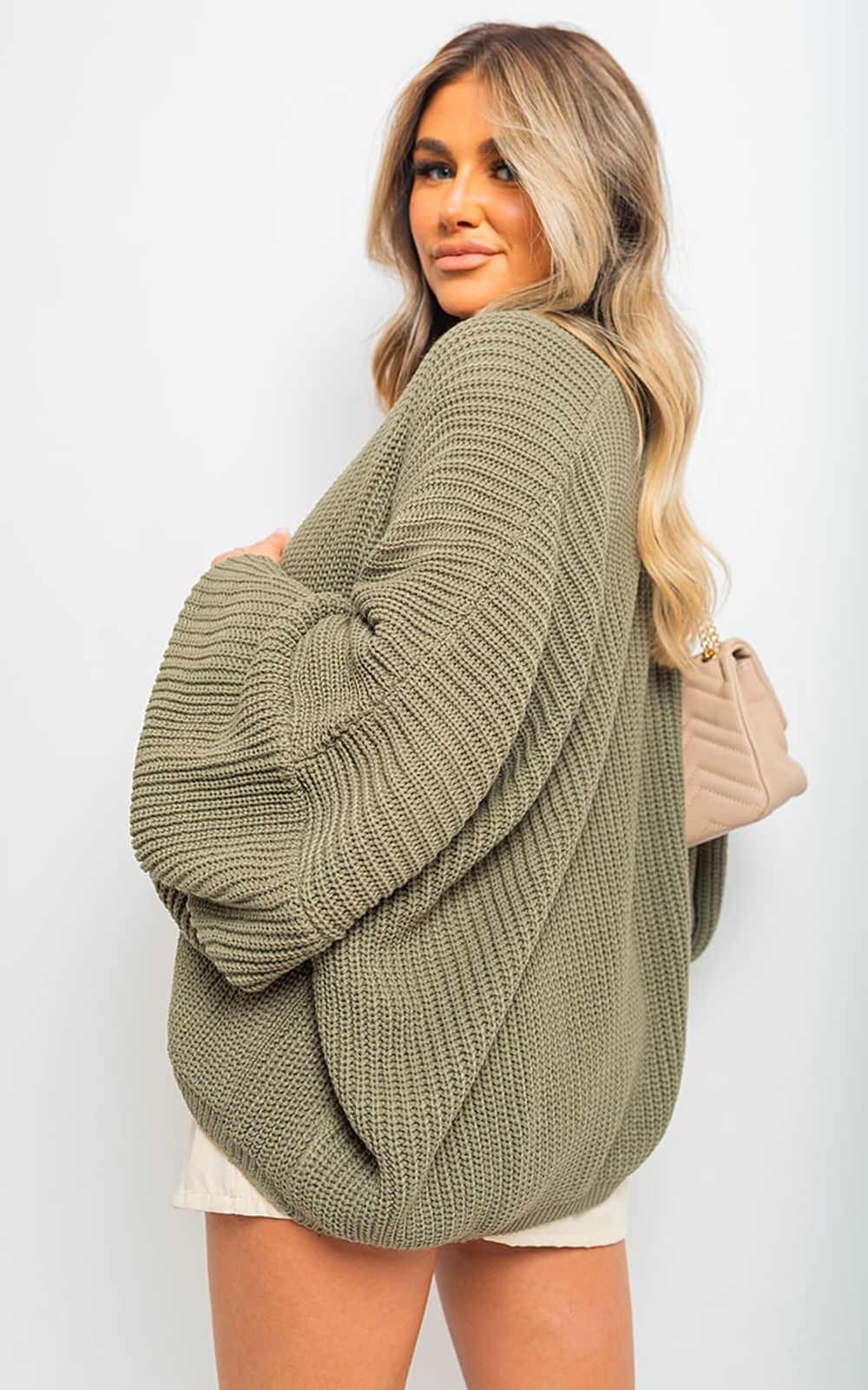 Cozy & Chic Knitted Balloon Sleeve Cardigan – High-Quality, Versatile, and Trendy! – SM Grey Cozy & Chic Knitted Balloon Sleeve Cardigan – High-Quality, Versatile, and Trendy! – SM Grey