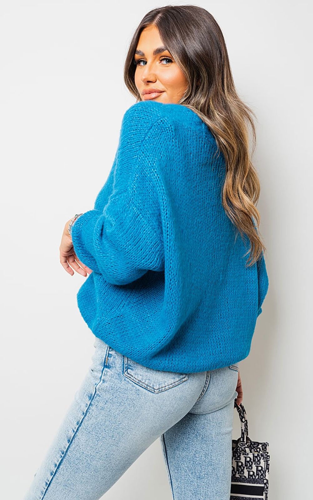 Diana V-Neck Button-Down Cardigan: Timeless Charm, Cozy Comfort, Versatile Style for Any Occasion – ML Teal Diana V-Neck Button-Down Cardigan: Timeless Charm, Cozy Comfort, Versatile Style for Any Occasion – ML Teal