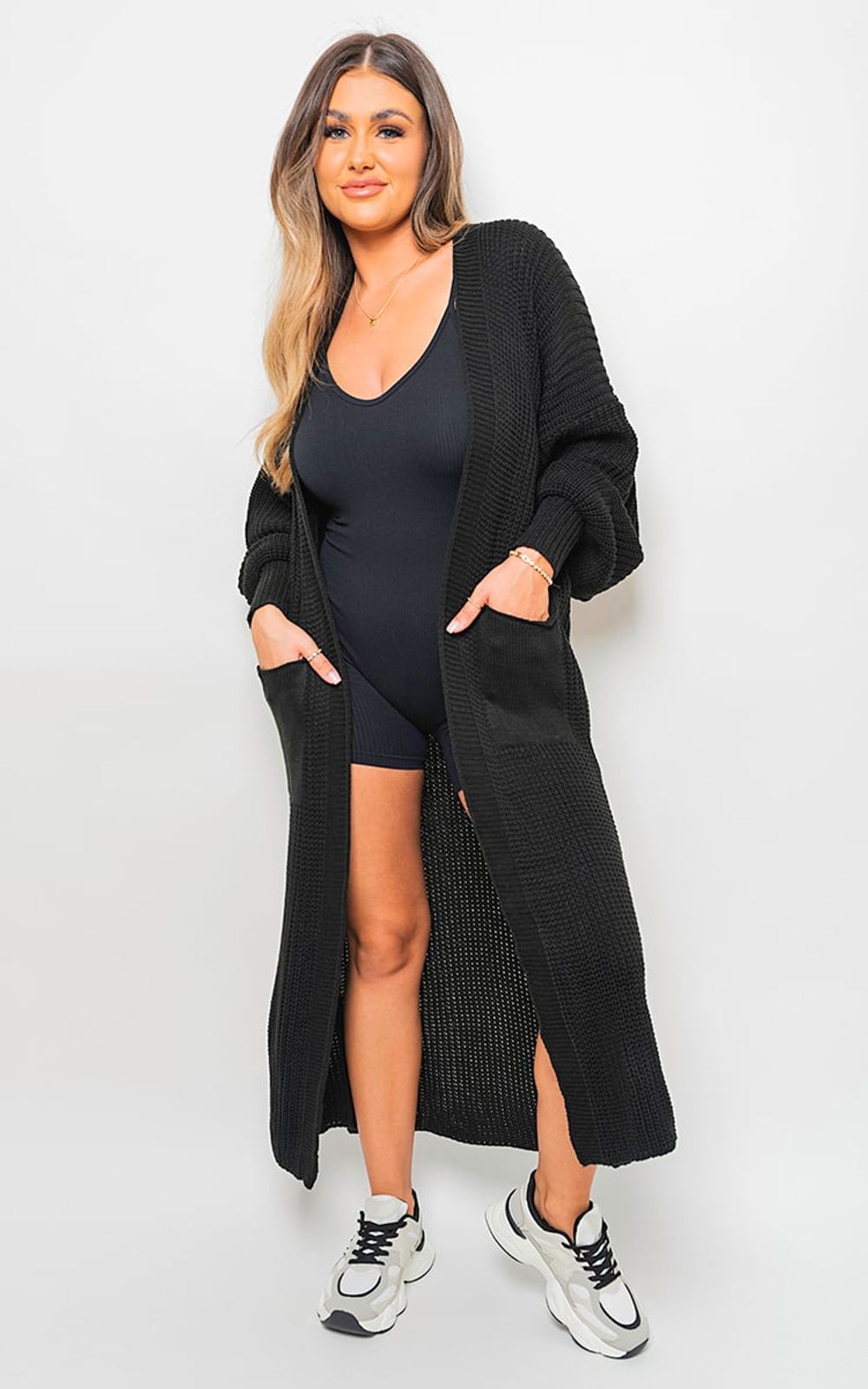 Cozy Knitted Balloon Sleeve Maxi Cardigan – ONE SIZE – Black Cozy Knitted Balloon Sleeve Maxi Cardigan – ONE SIZE – Black