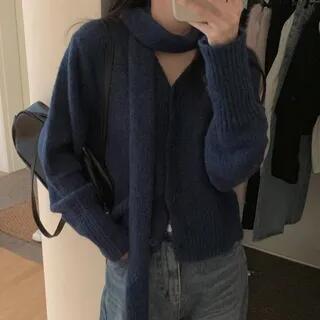 V-Neck Button-Up Top Scarf Set of – Cardigan & Scarf – Blue