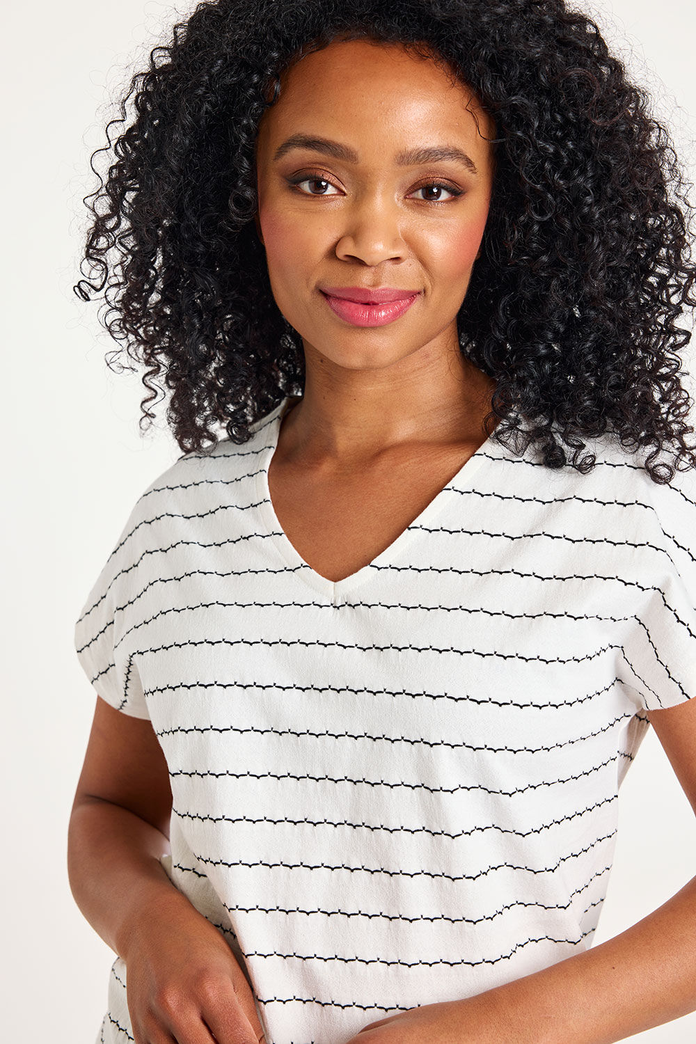 Bonmarche White Jacquard Stripe V-neck shirt, Size: Bonmarche White Jacquard Stripe V-neck shirt, Size: