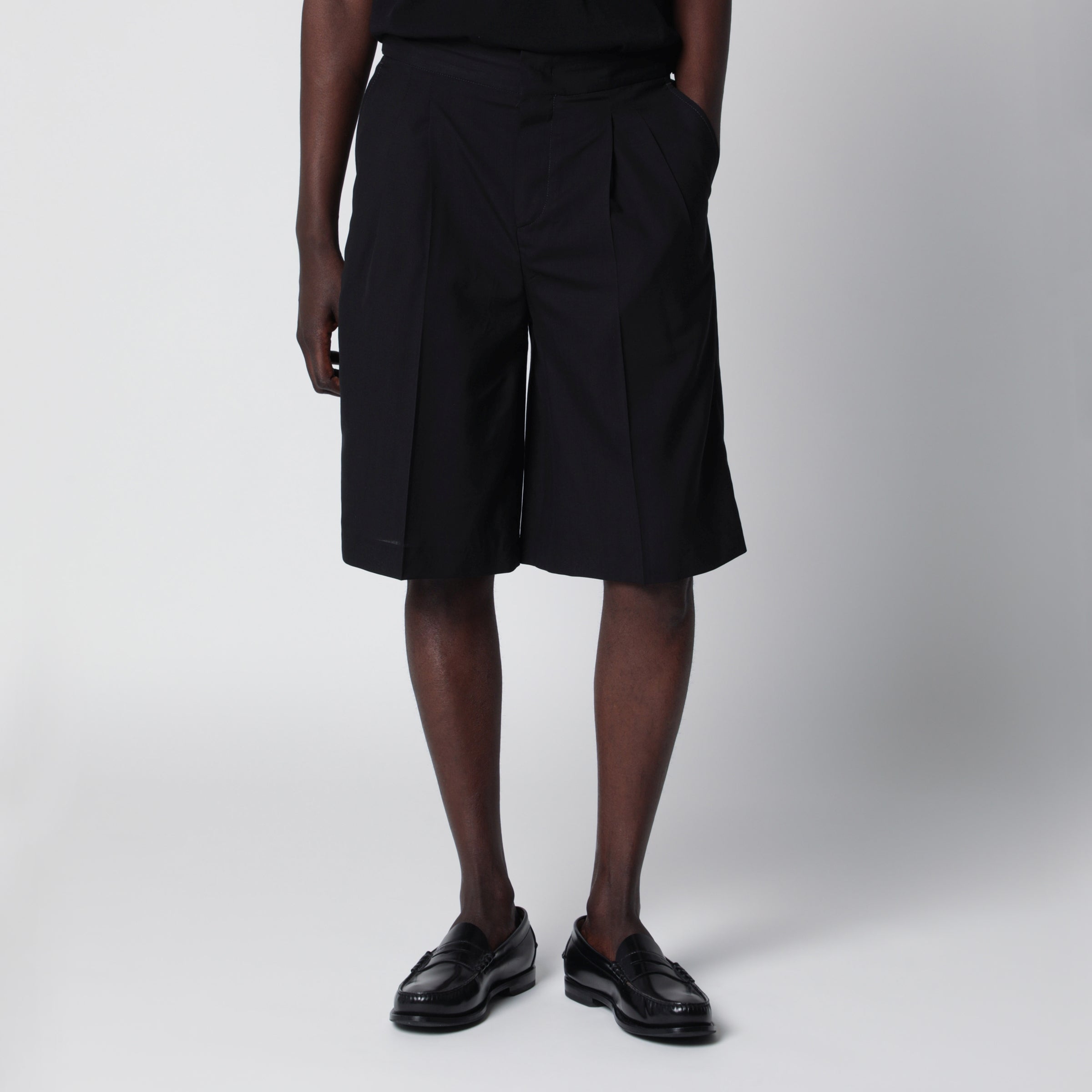 Black cotton Bermuda shorts Black cotton Bermuda shorts