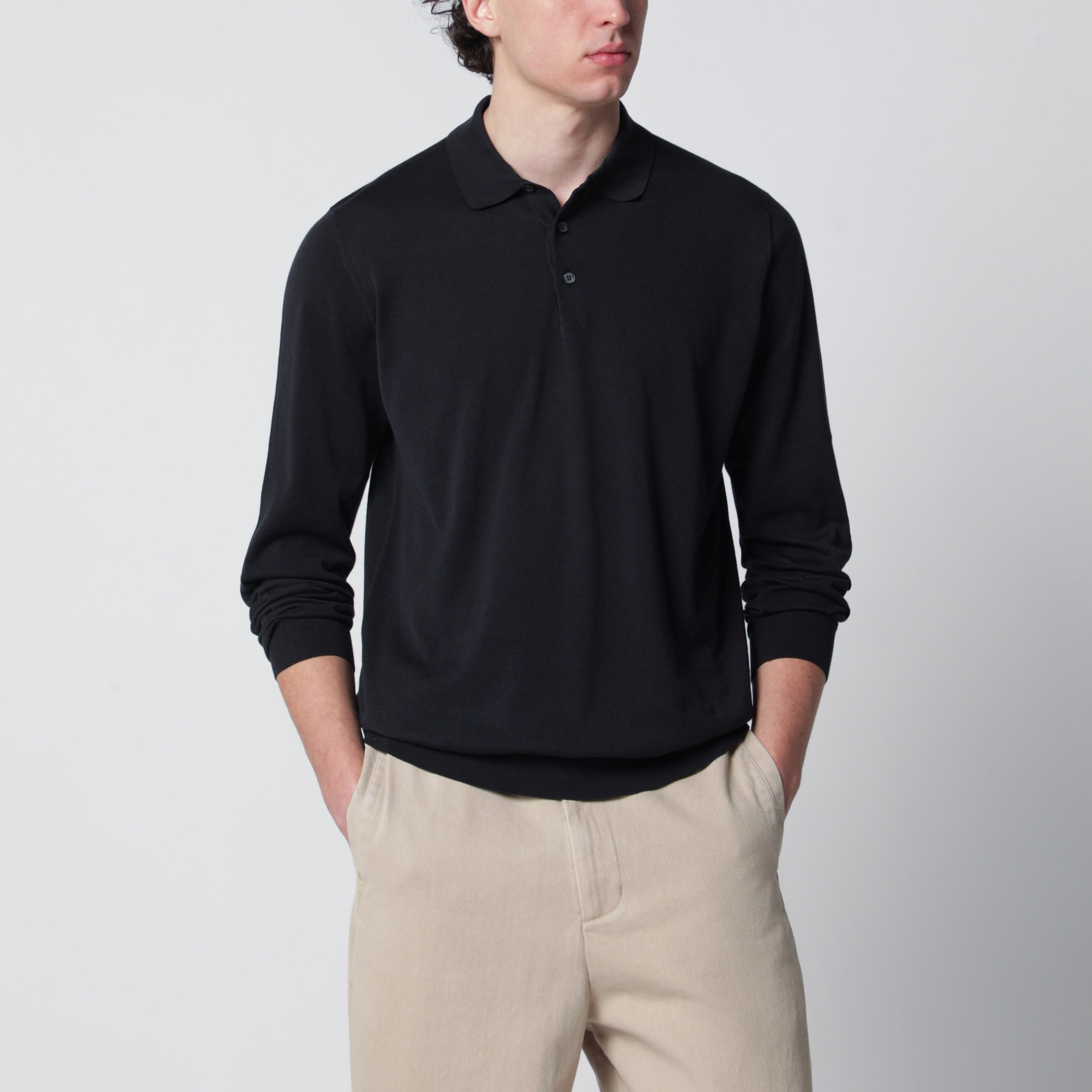 Navy blue cotton polo shirt Navy blue cotton polo shirt
