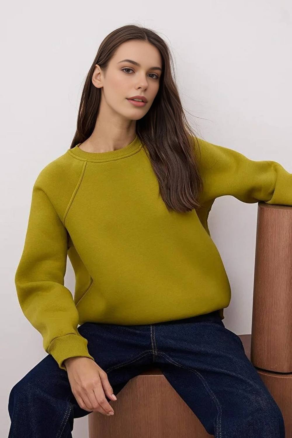 Wovcor Basic Crew Neck Fleece Sweatshirt In Olive Wovcor Basic Crew Neck Fleece Sweatshirt In Olive
